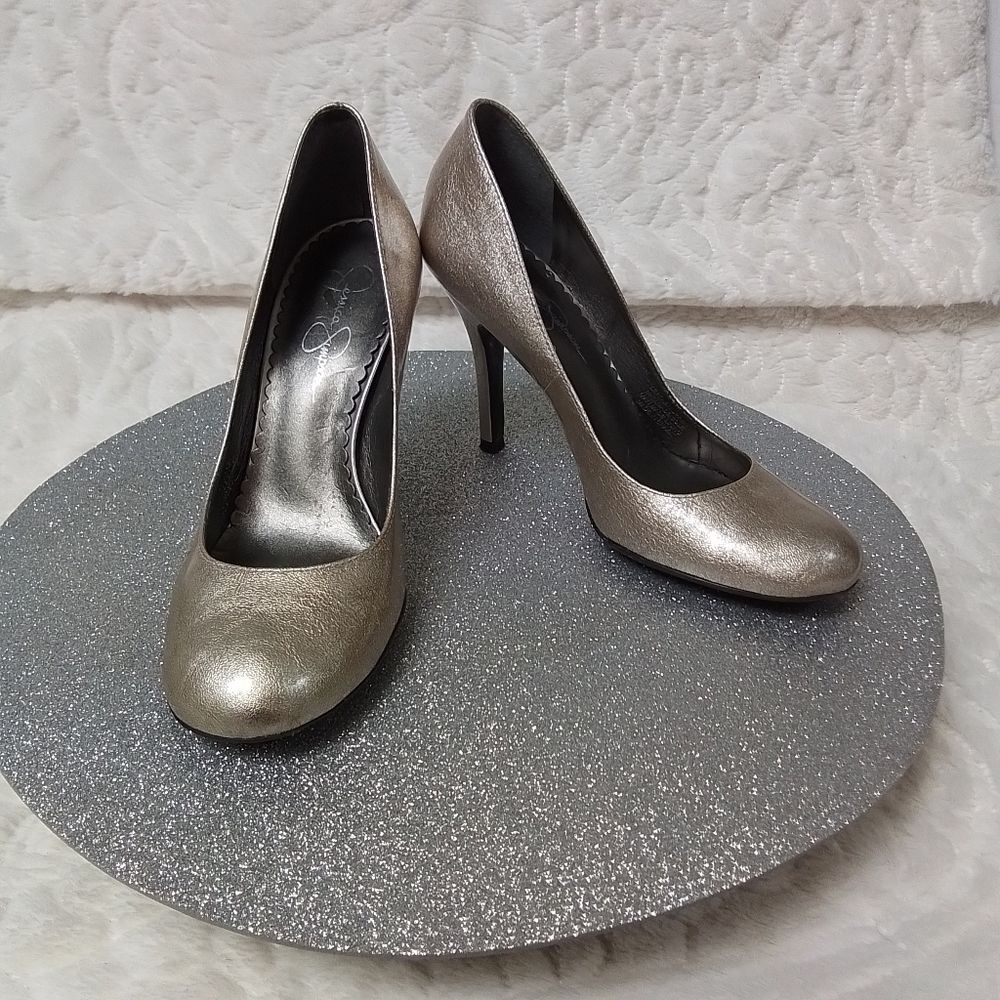 Jessica Simpson Gold Patent Leather Stilleto Pumps Shiny Metallic  Closed Toe 7B